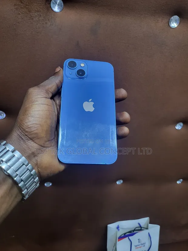 Apple iPhone 13 128GB Blue - 1