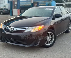 2014 Toyota Camry LE Sedan - Foreign Used