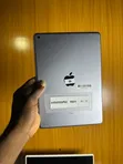 Apple iPad 9.7 (5th Gen) 32GB Silver - 1