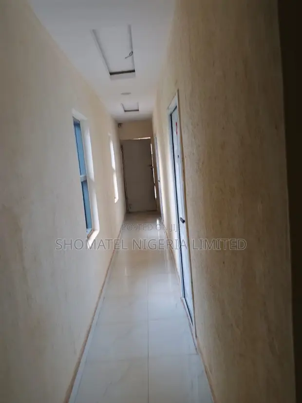 Gidan Baki Mai Dakuna 10 Don Siyarwa a Ishefun Ayobo, Legas - 1