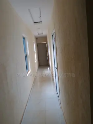 Gidan Baki Mai Dakuna 10 Don Siyarwa a Ishefun Ayobo, Legas