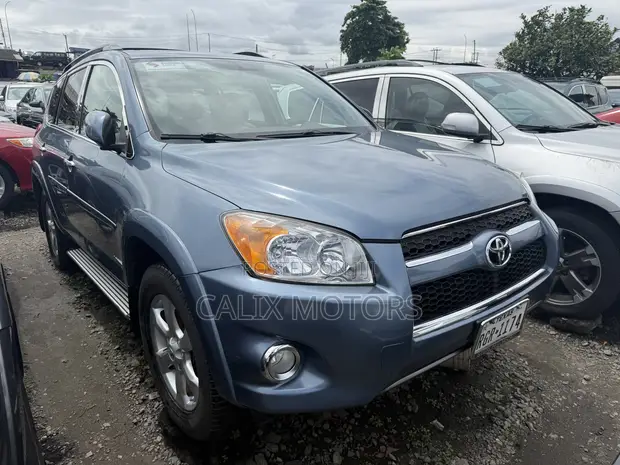 Toyota RAV4 2012 Blue - 1