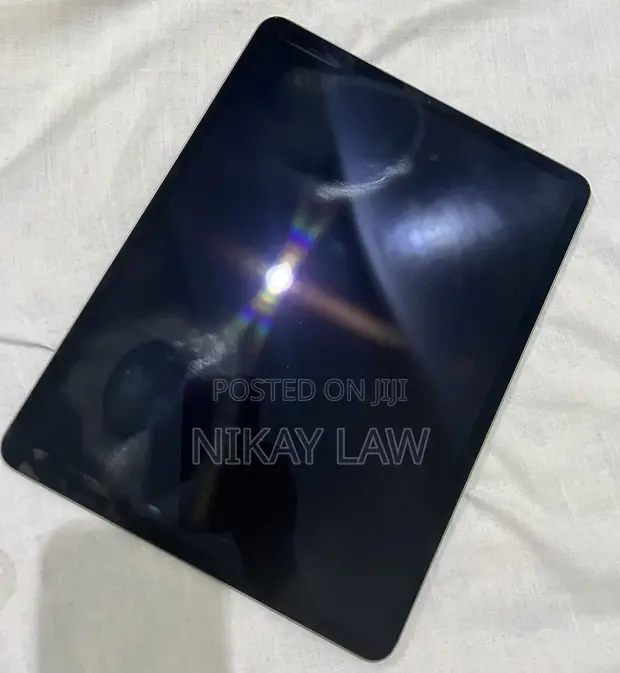 Apple iPad Pro 12.9" (4th Gen) 256GB Gray - 1
