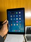 Apple iPad 9.7 (6th Gen) 32GB Silver - 2