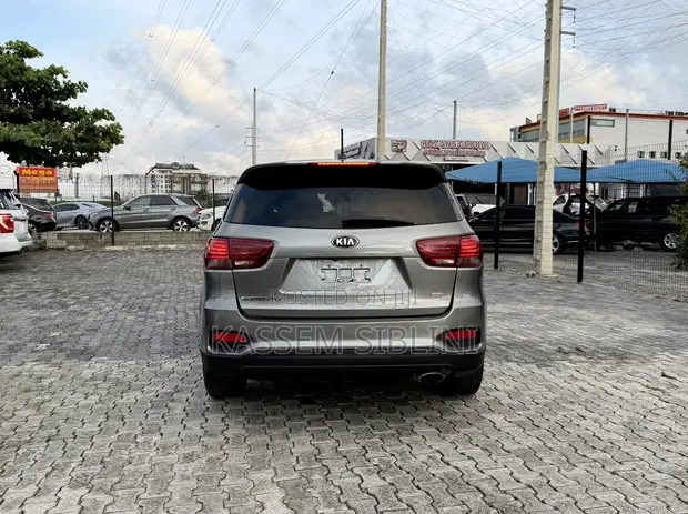 2019 Kia Sorento 3.3L EX FWD SUV Brown - 1