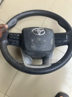 Makanin Jirgin Toyota Hilux 2020