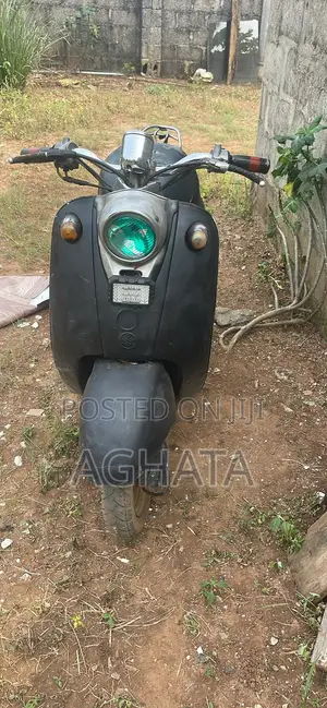 Yamaha V Max 50cc Scooter - 2022 Black