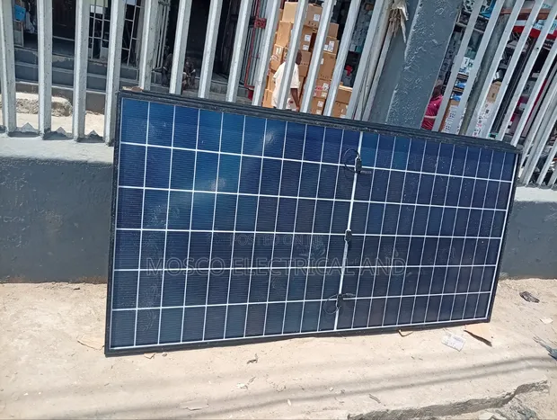 Ingantattun Jinko Solar Panels masu 600W - 1