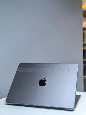 Apple MacBook Pro 2026 M5 Max 36GB RAM 2TB SSD