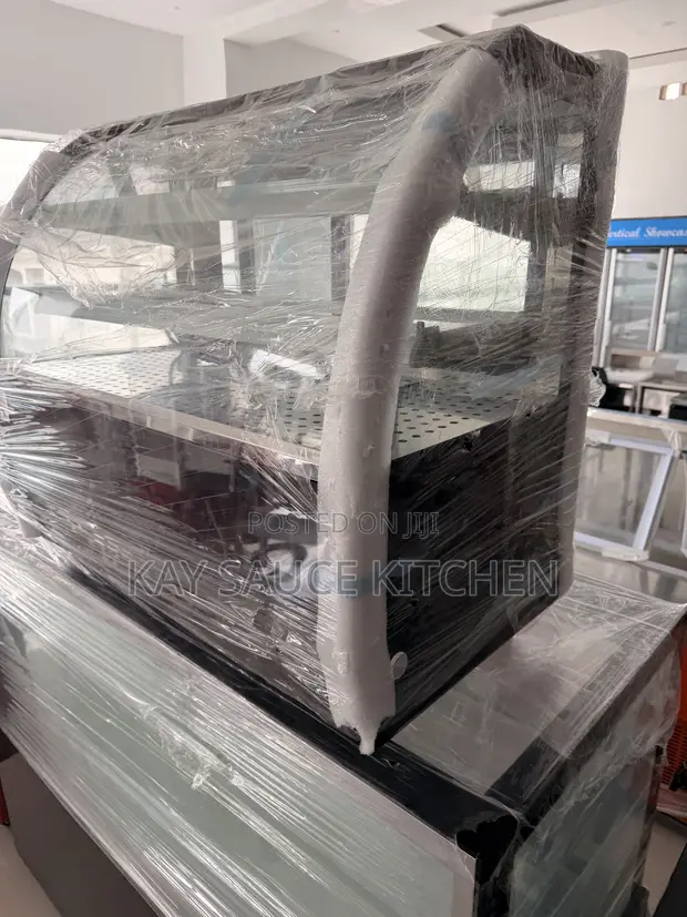 Counter Top Cake Display Chiller (Curve Glass) 3 Feet - 1