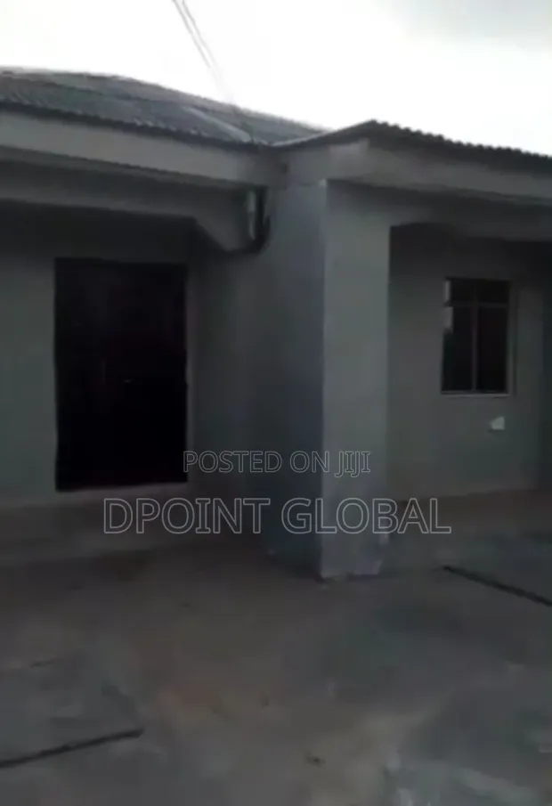 3-Bedroom Bungalow in Baruwa (Not Estate) - NGN 35M - 1