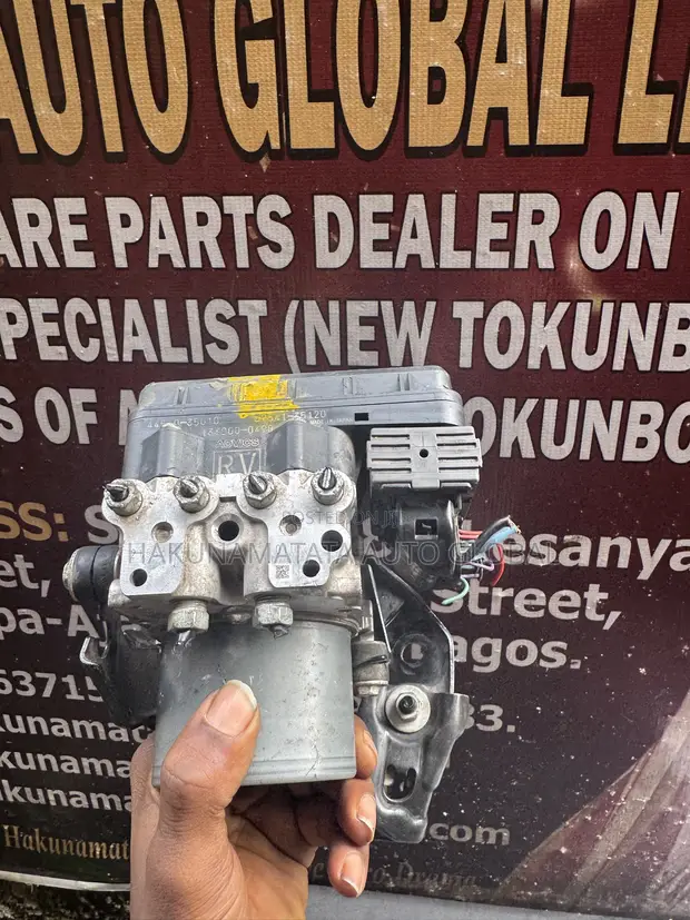 Toyota 4Runner ABS Pump 2016-2019 - 1
