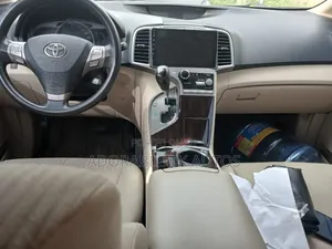 2010 Toyota Venza V6 AWD Brown