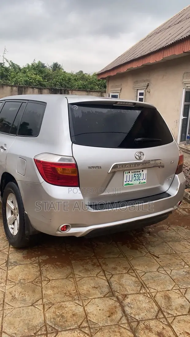 Toyota Highlander 2008 Silver - 1