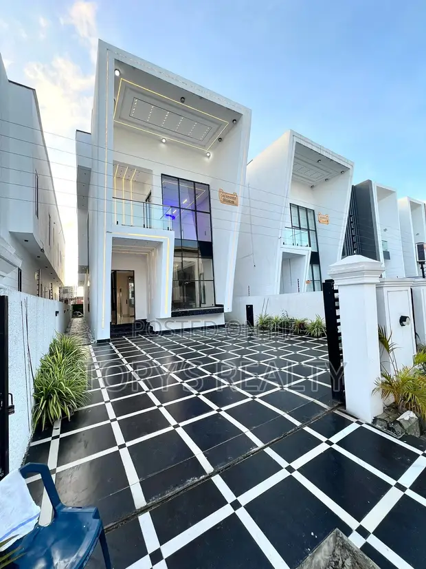 5 Bedroom Duplex with BQ in Ajah, Lekki - 1