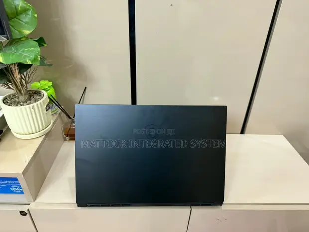 MSI GS66 Stealth 10SGS Laptop: Intel Core i7, 16GB RAM, 512GB SSD, RTX 2060 - 1