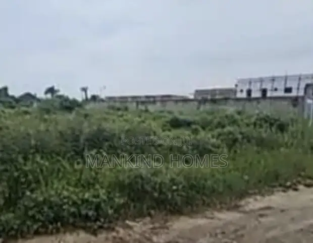 Filin 1300sqm a bakin ruwa akan Awolowo Road, Ikoyi Lagos - 1