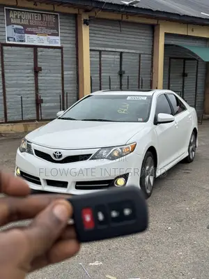 2014 Toyota Camry SE 3.5L Fari, Wadda Aka Shigo Da Ita Kasar