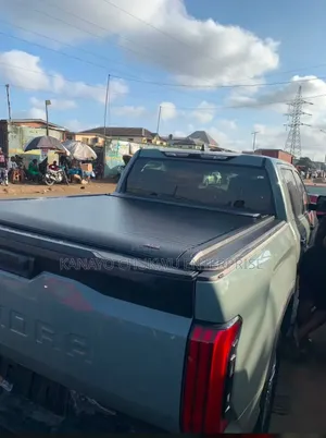 Rolling Boot Cover for Toyota Tundra / Hilux