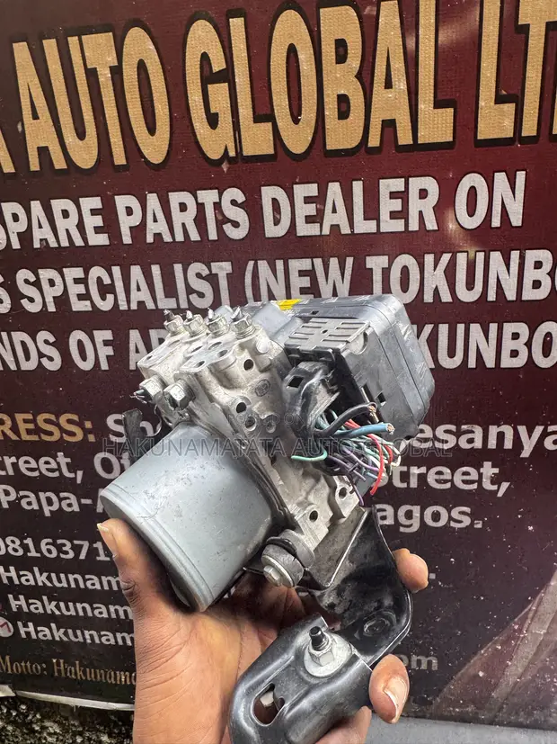 Toyota 4Runner ABS Brake Pump Module 2016-2019 - 1