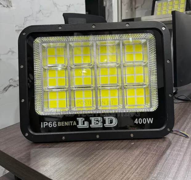 400W LED Floodlight - IP66 Mai Jure Ruwa - 1