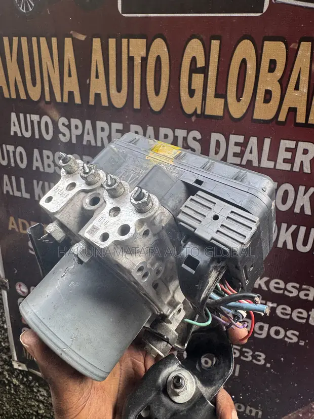 Toyota 4Runner ABS Module 2016-2019 - 1