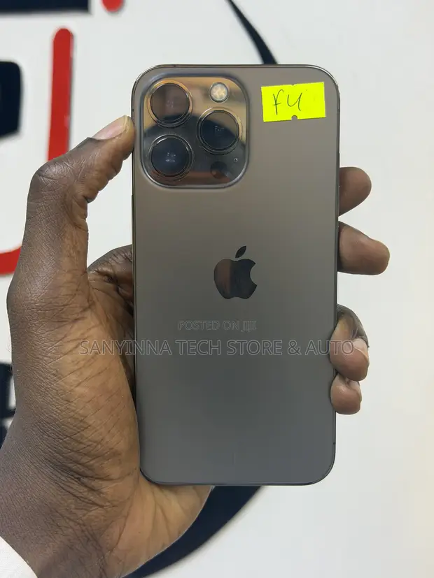Apple iPhone 13 Pro 128GB Black - 1