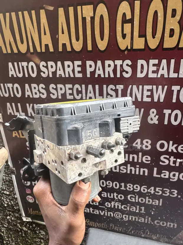 Lexus RX350 ABS Module 2013-2015 (Sabo & Tsoho) - 1