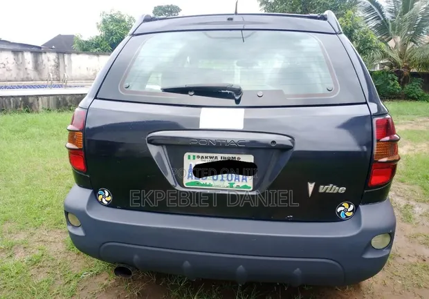 Pontiac Vibe 2004 Automatic Hatchback - 1