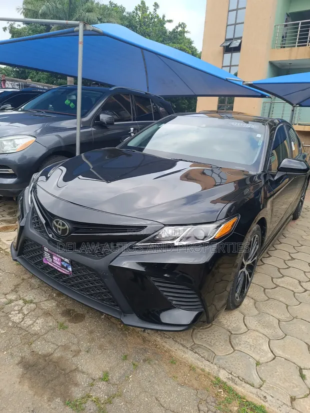 Toyota Camry SE 2021 Blue - 1