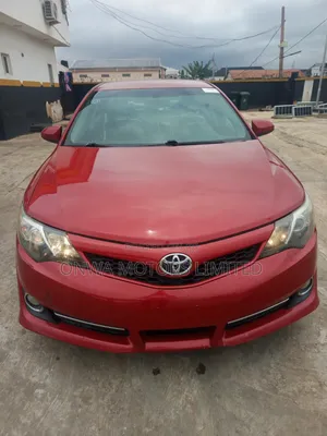 Toyota Camry SE 2013 Red
