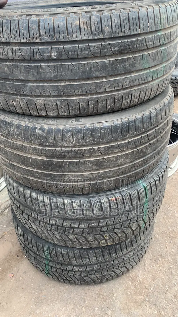 295/40/21 Tokunbo Tyres - 1