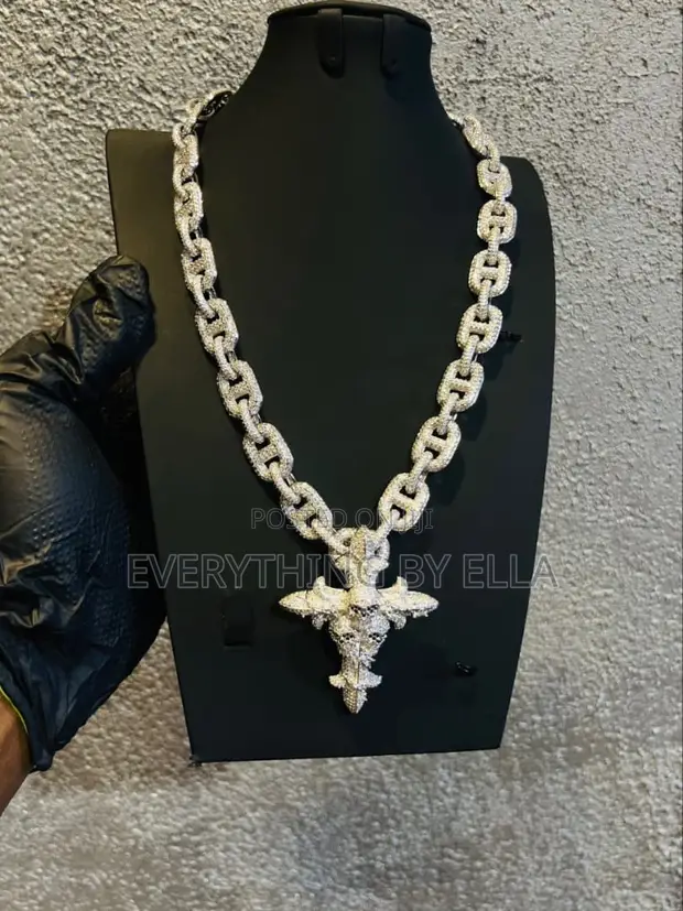 Luxury Zirconia Necklace - Brand New - 1