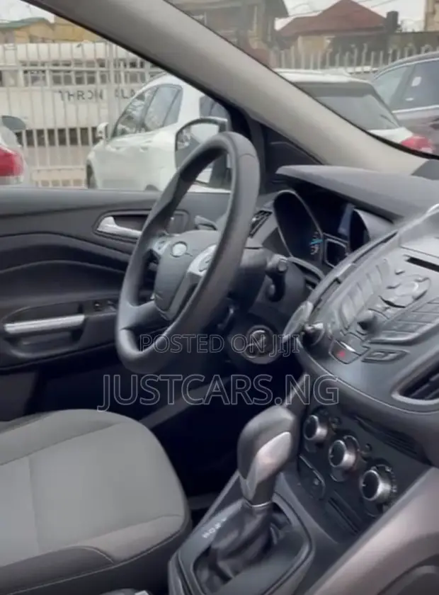 Ford Escape 2014 White - 1