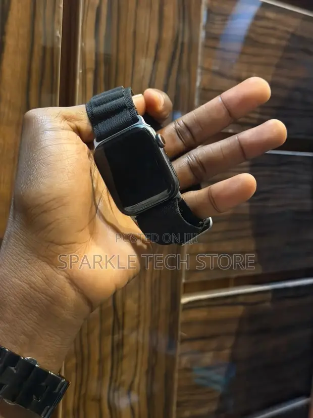 Apple Watch Series 6 44mm LTE - 1