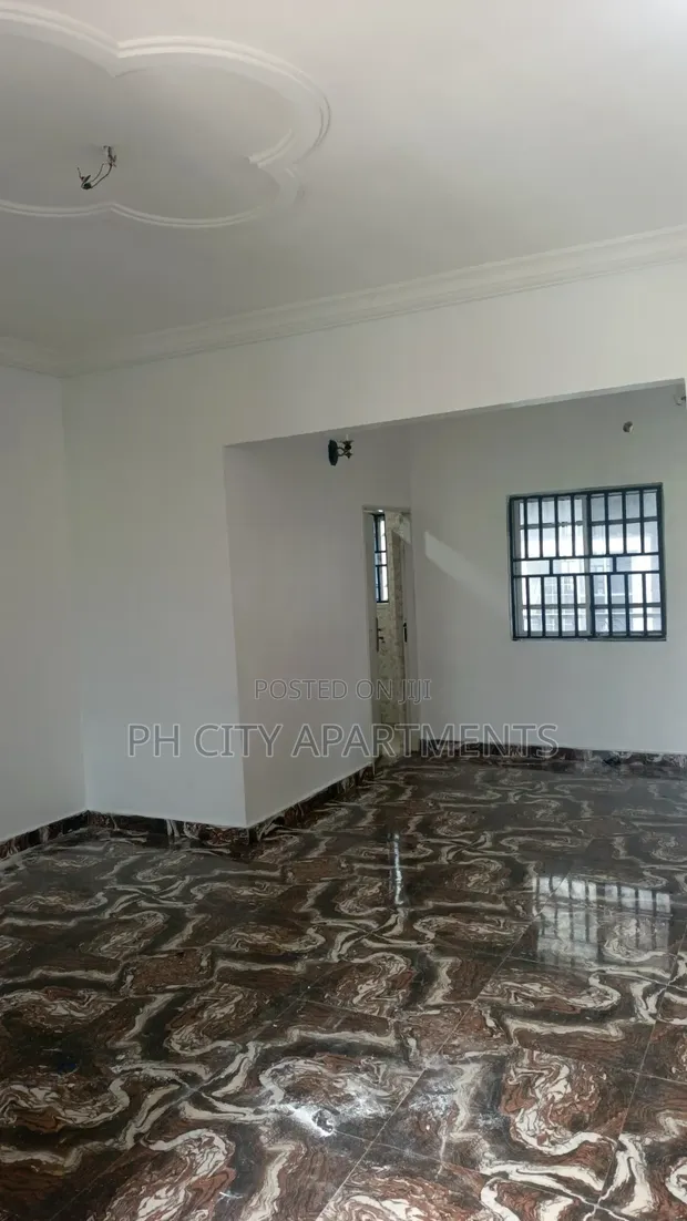 2 Bedroom Block of Flats for Rent in Shell Location - 1