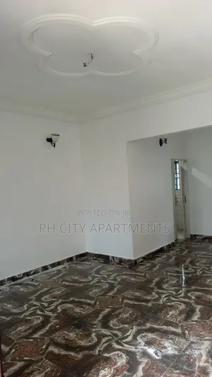 2 Bedroom Block of Flats for Rent in Shell Location