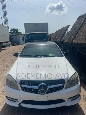 Mercedes-Benz C300 Sport Sedan AWD 2008 White