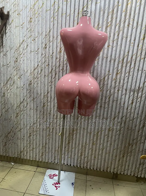Foreign Basket Head Female Mannequin - Brand New - 1
