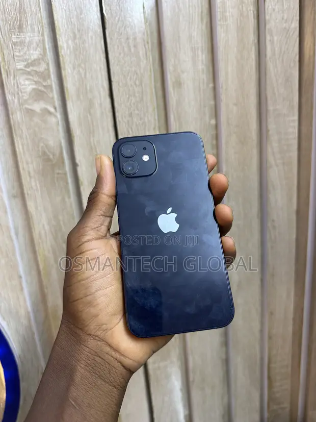 Apple iPhone 12 64GB Black - 1