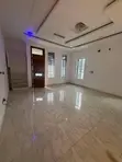 Gidan Kwana 1 don Hayarwa a Lekki Phase 2 - 2