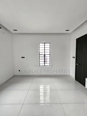 5 Bedroom Duplex with BQ & Pool in Lekki