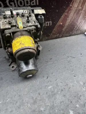 Toyota Highlander Hybrid / Lexus RX400h Tokunbo ABS Unit