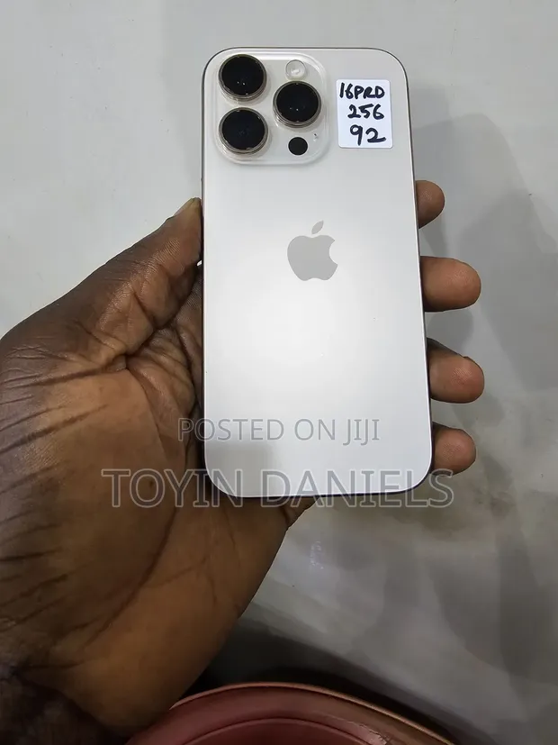 Apple iPhone 16 Pro 256GB Rose Gold - 1