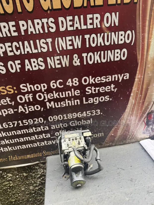 Lexus RX400h Gaskiyar ABS Pump da Module - 1