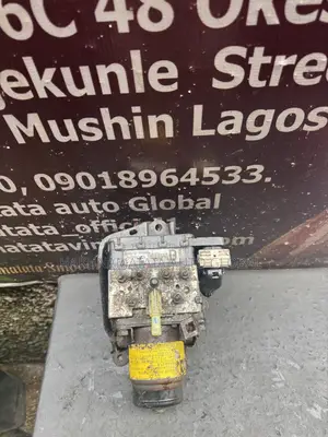 Lexus RX400h Gaskiyar ABS Pump da Module