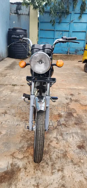 Bajaj Boxer 2023 Baƙar Fata