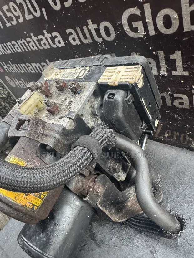 Lexus RX400h ABS Unit 2006-2008 - 1