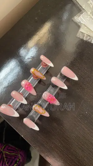 Fararen Faransan Tip Gel X Press-On Nails