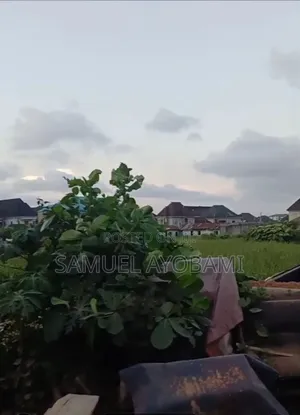 14 Filaye a Ƙasa da ke Fuskantar Hanyar Ikotun-Egbe, Legas